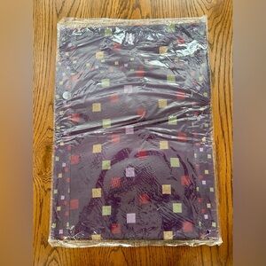 PAMPERED CHEF PURPLE REVERSIBLE TILES TABLE RUNNER ~ NEW IN PACKAGE